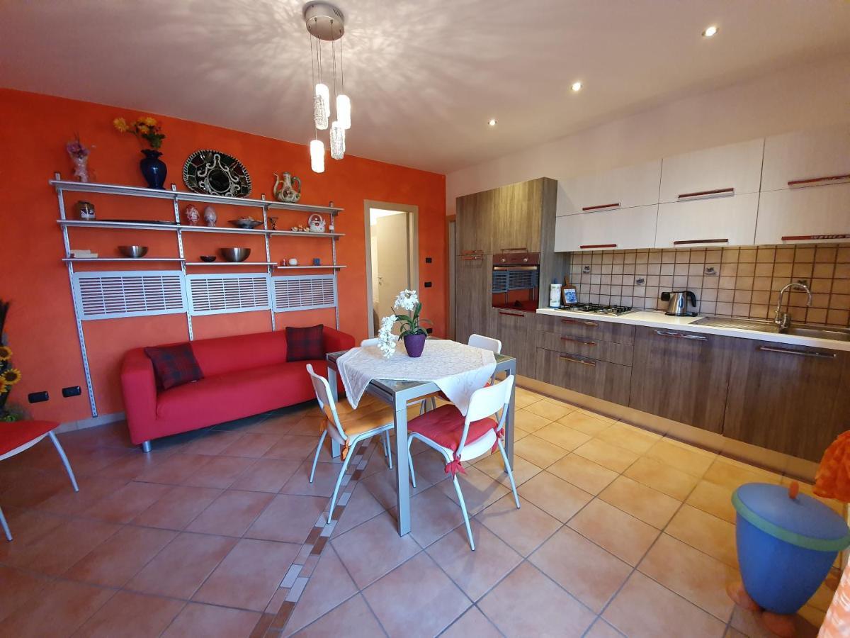Casa Valenti Apartment Brenzone sul Garda Luaran gambar