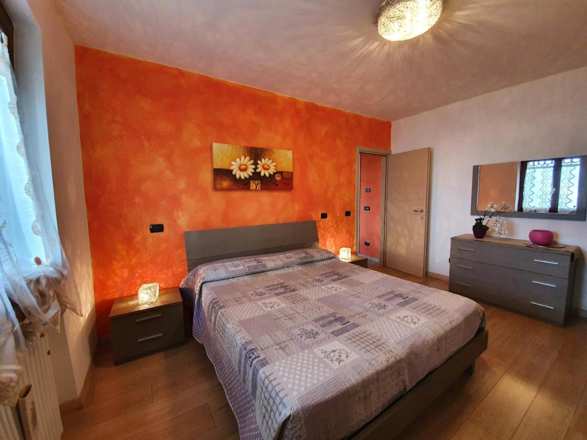 Casa Valenti Apartment Brenzone sul Garda Luaran gambar