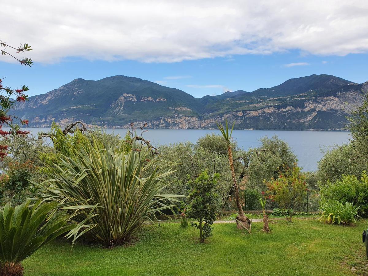 Casa Valenti Apartment Brenzone sul Garda Luaran gambar