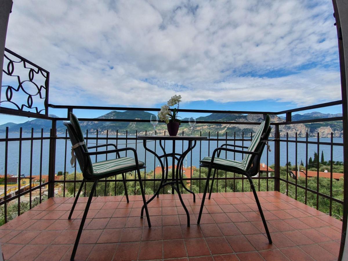 Casa Valenti Apartment Brenzone sul Garda Luaran gambar