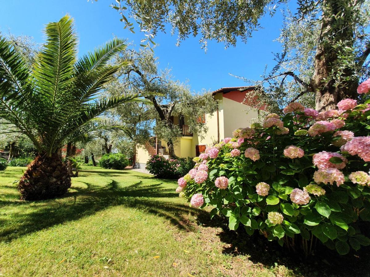 Casa Valenti Apartment Brenzone sul Garda Luaran gambar