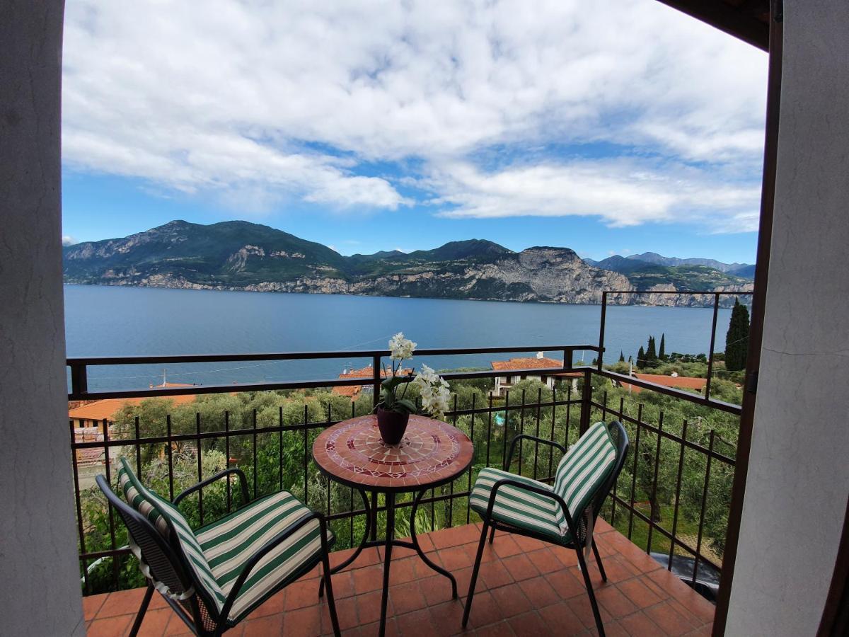 Casa Valenti Apartment Brenzone sul Garda Luaran gambar