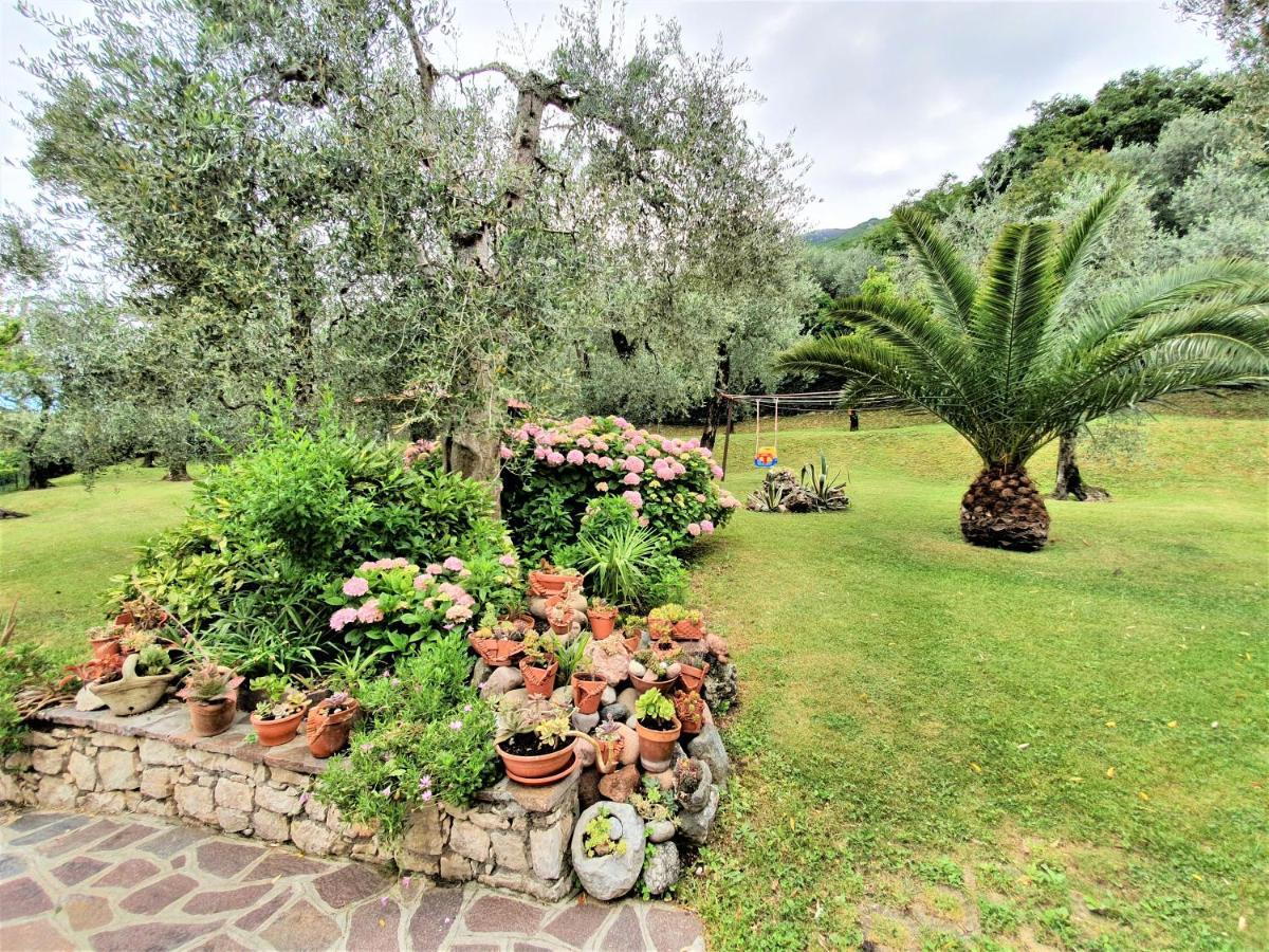 Casa Valenti Apartment Brenzone sul Garda Luaran gambar