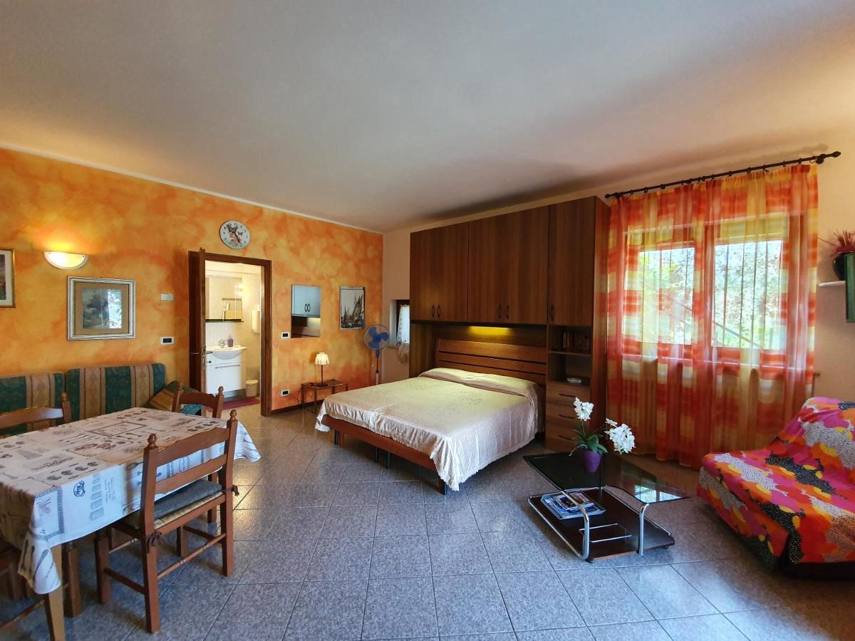 Casa Valenti Apartment Brenzone sul Garda Luaran gambar