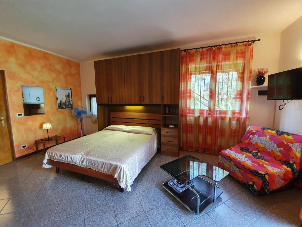 Casa Valenti Apartment Brenzone sul Garda Luaran gambar