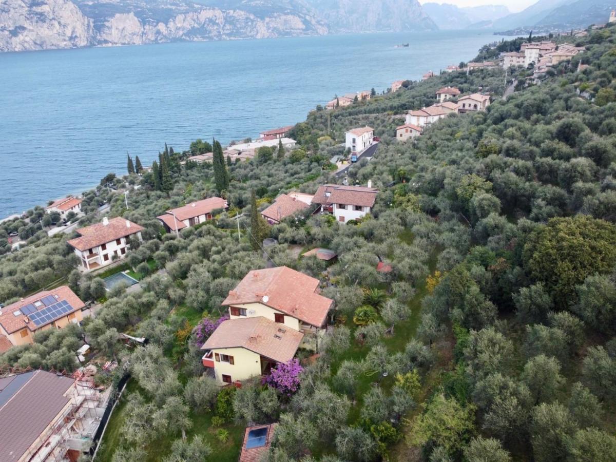 Casa Valenti Apartment Brenzone sul Garda Luaran gambar
