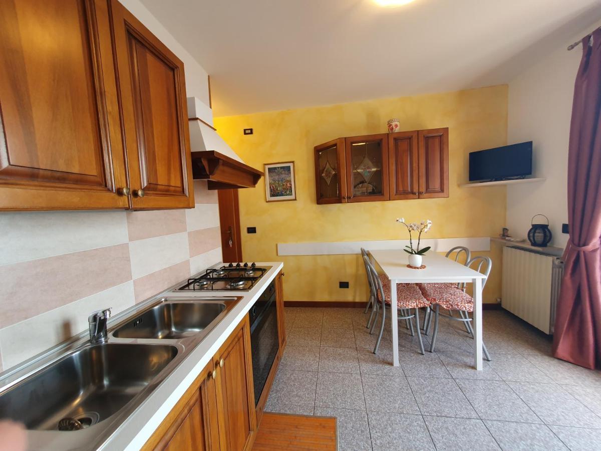 Casa Valenti Apartment Brenzone sul Garda Luaran gambar