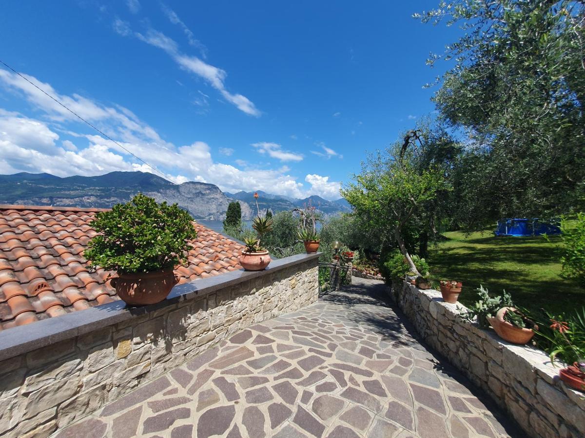 Casa Valenti Apartment Brenzone sul Garda Luaran gambar