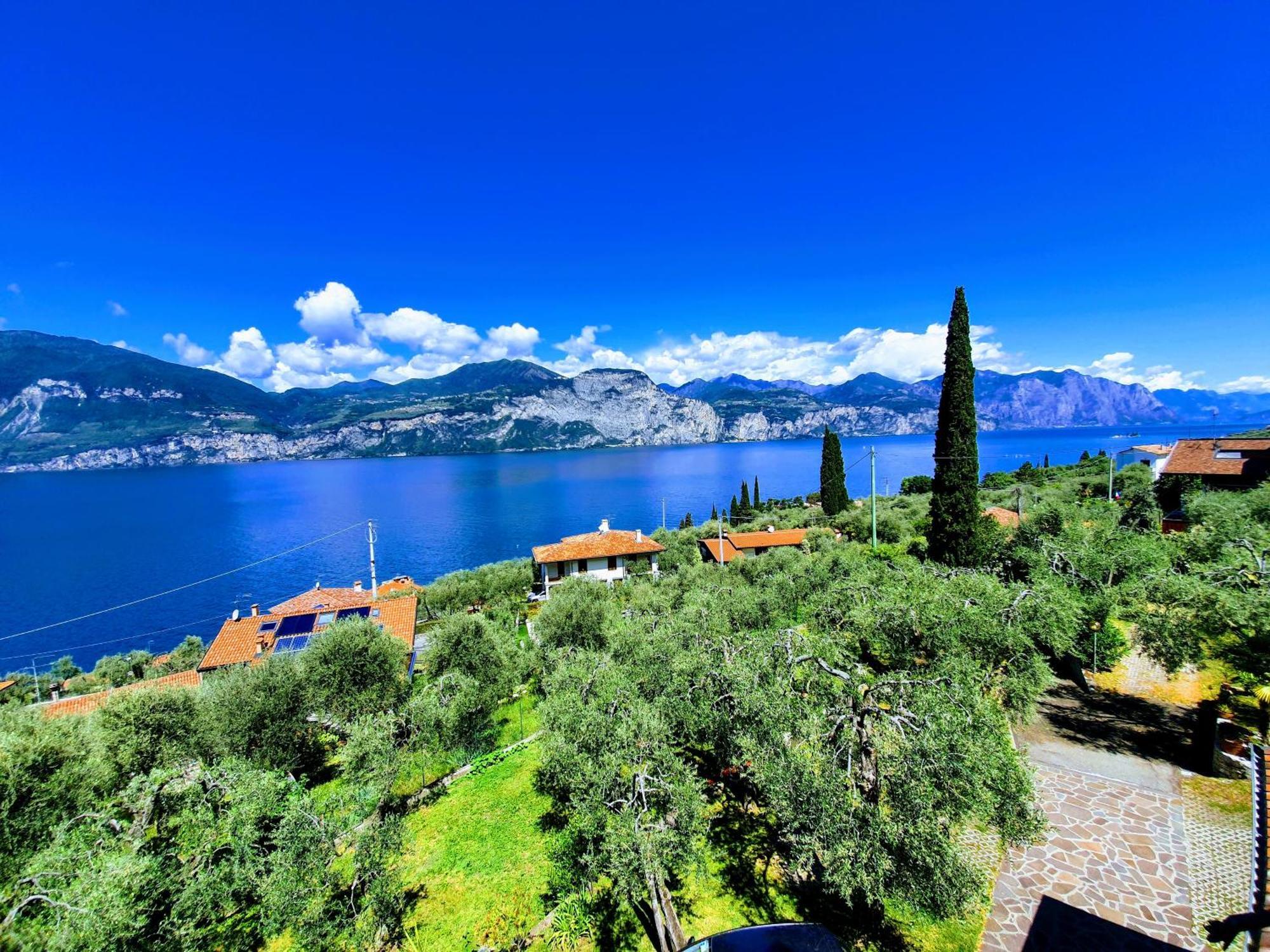 Casa Valenti Apartment Brenzone sul Garda Luaran gambar