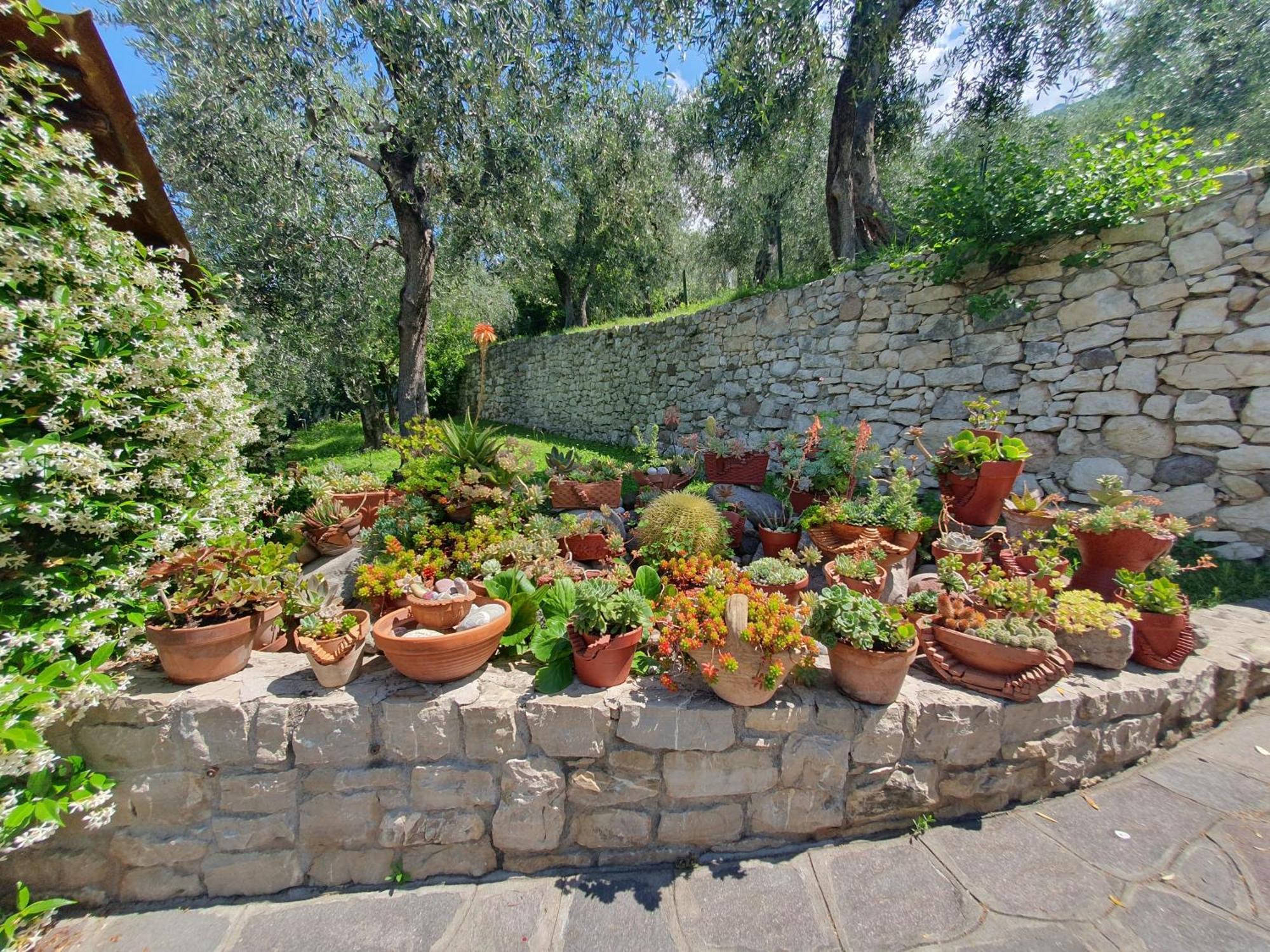 Casa Valenti Apartment Brenzone sul Garda Luaran gambar