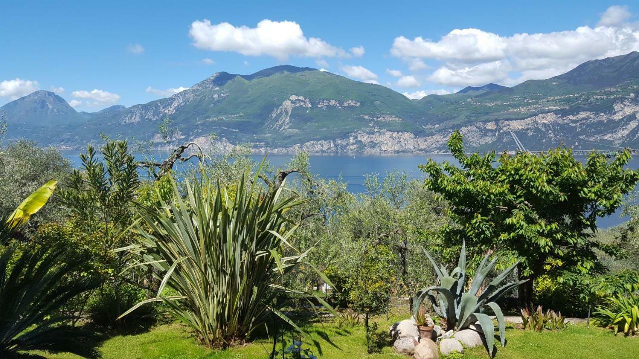 Casa Valenti Apartment Brenzone sul Garda Luaran gambar