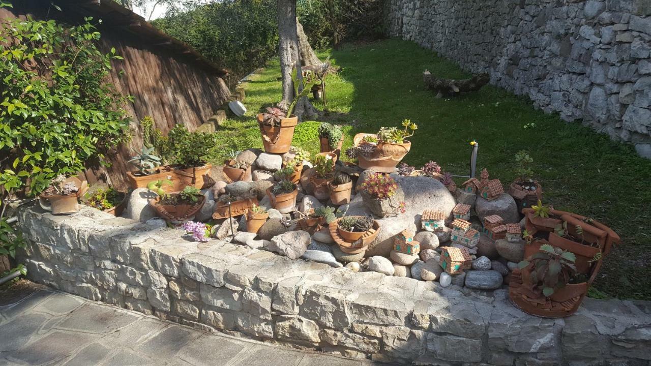 Casa Valenti Apartment Brenzone sul Garda Luaran gambar