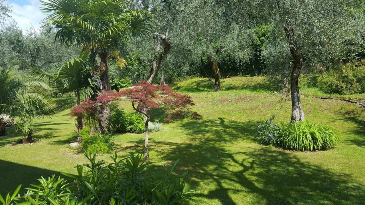 Casa Valenti Apartment Brenzone sul Garda Luaran gambar