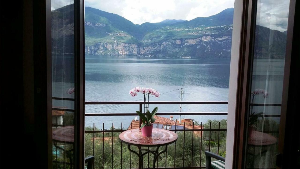 Casa Valenti Apartment Brenzone sul Garda Luaran gambar