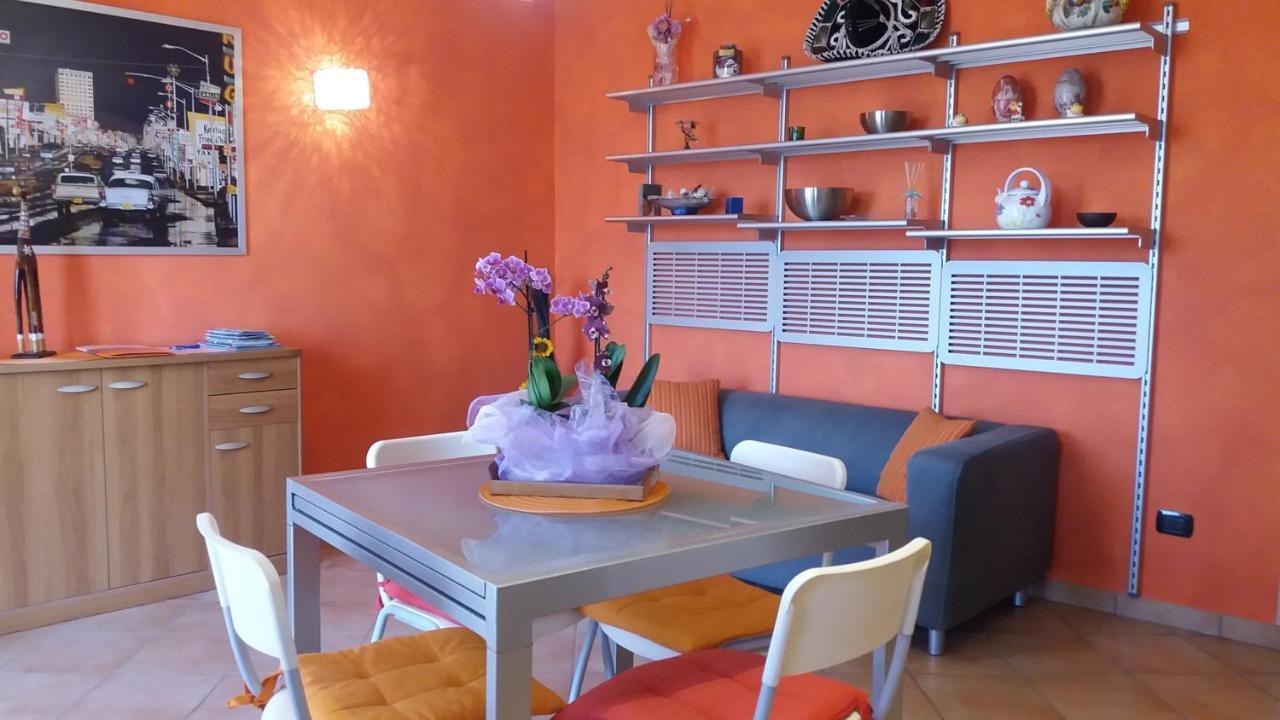 Casa Valenti Apartment Brenzone sul Garda Luaran gambar