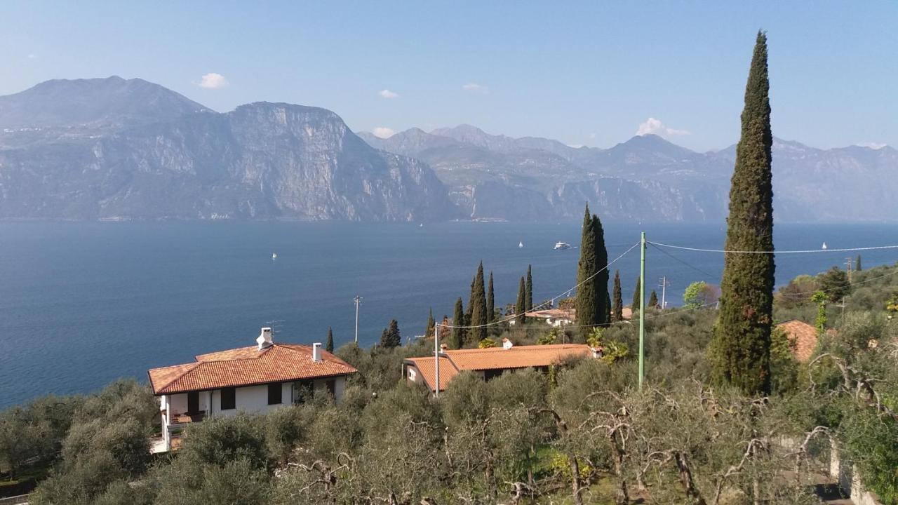Casa Valenti Apartment Brenzone sul Garda Luaran gambar